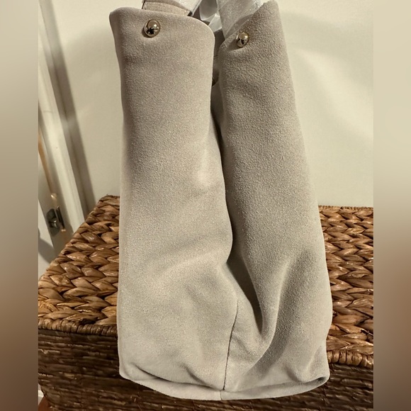 NWT Kate Spade Stardust Suede Willa satchel hobo bag. Light grey suede. - Picture 6 of 9